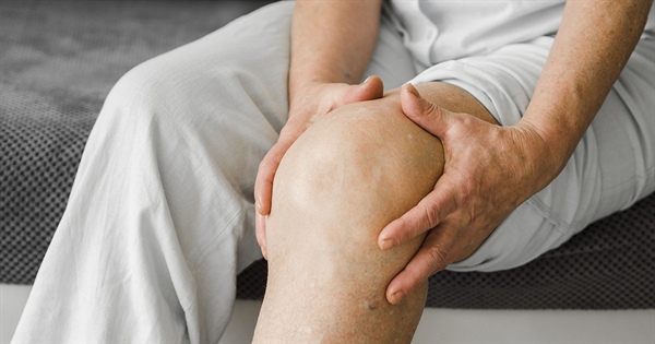 Οστεοαρθρίτιδα γόνατος: Αίτια, Συμπτώματα και Θεραπεία